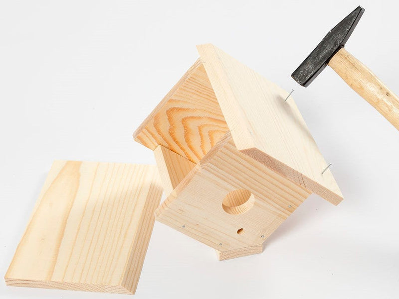 DIY Οδηγός: Πώς να κατασκευάσεις μια ξύλινη φωλιά για πουλιά