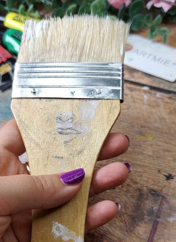 Ako namaľovať portrét na štetec a tipy na netradičné povrchy pre maľbu