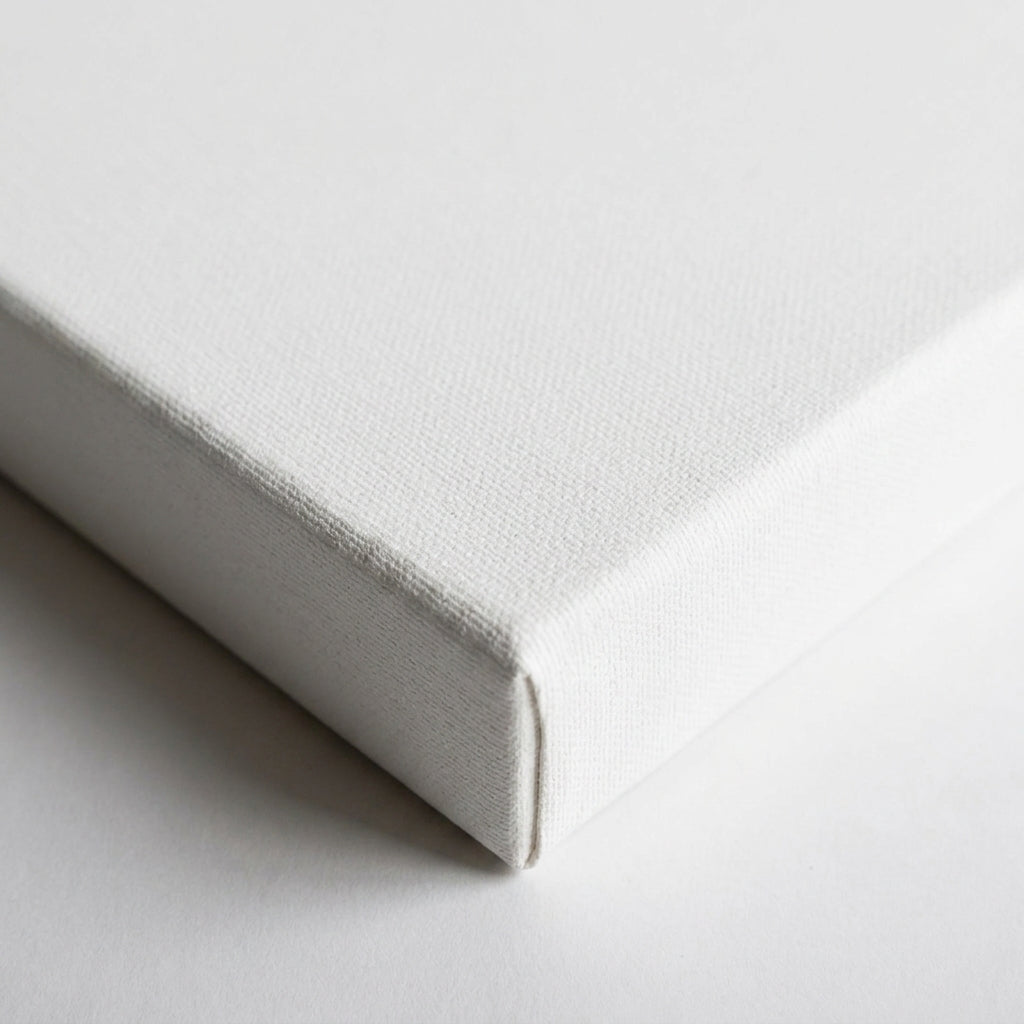 Close-up of the front corner of the PROFI ARTMiE canvas