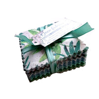 Decorative Mini Fabrics for Patchwork, 140 pcs | various shades — image 1