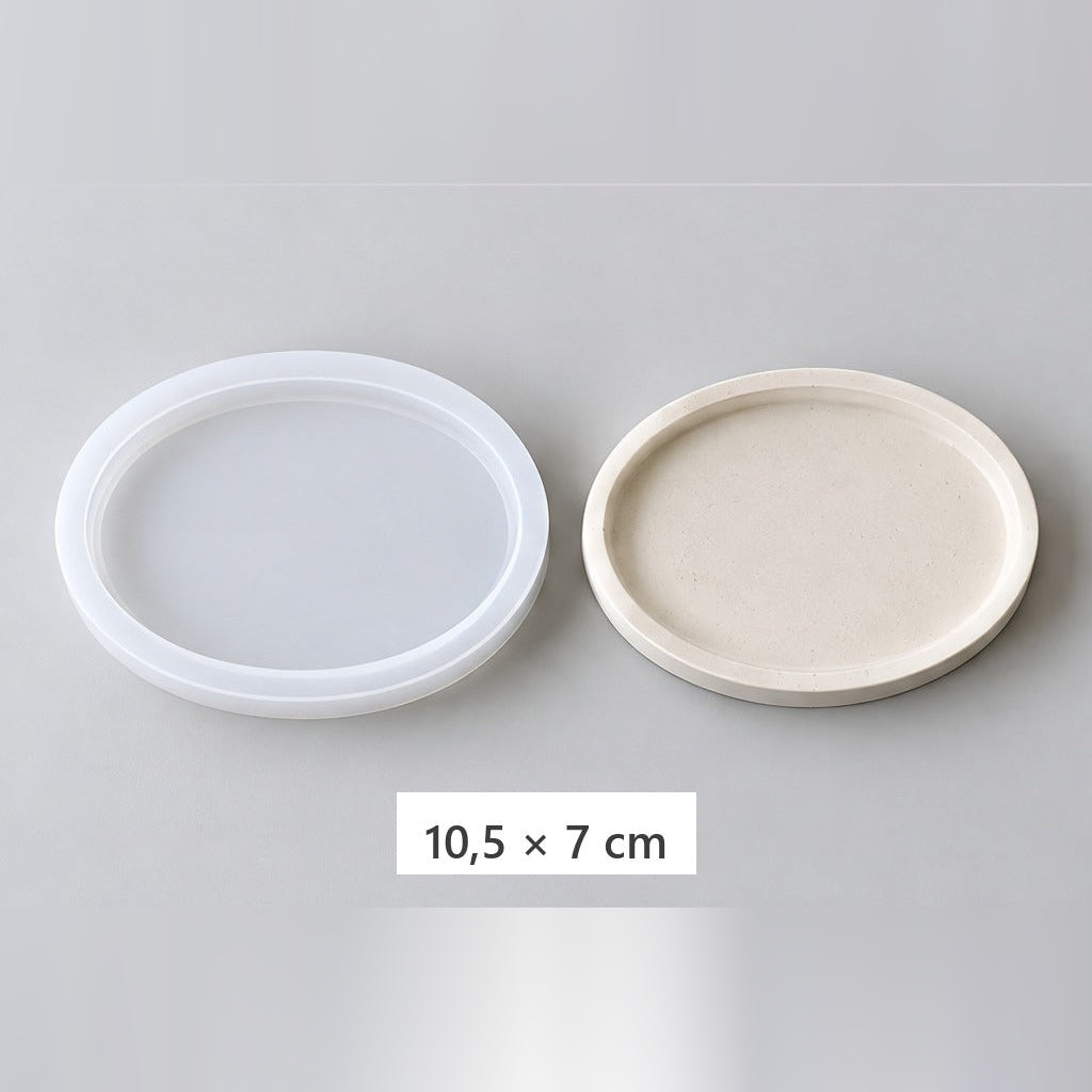 Flexible silicone mold for casting trays and coasters – oval coaster – 10.5 × 7 cm