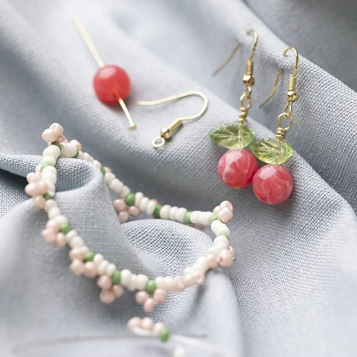 Jewelry-Making Set in Bright Colors - image 1