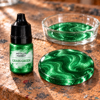Liquid Metallic Resin Pigment 5 ml – Grass Green (Grass Green)