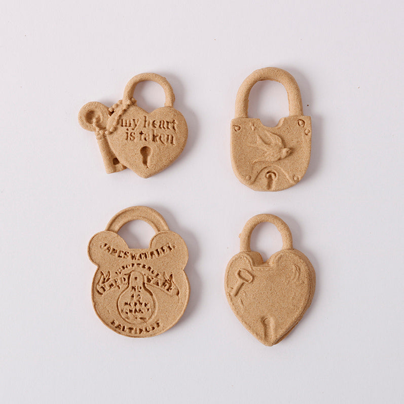 Pentart Elastic Wood - Lock Set 3 x 2.5 cm, 4 pcs
