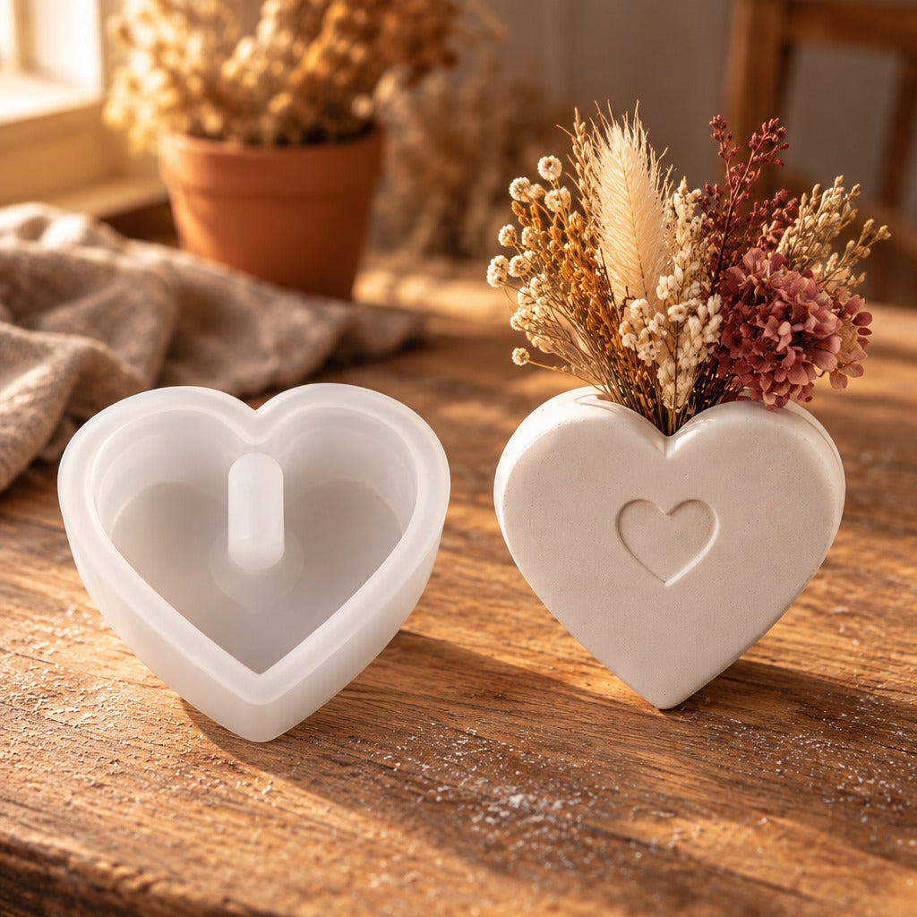 Silicone Mould for Mini Dried Flower Bud Vases – heart – 6.6 × 6.1 cm