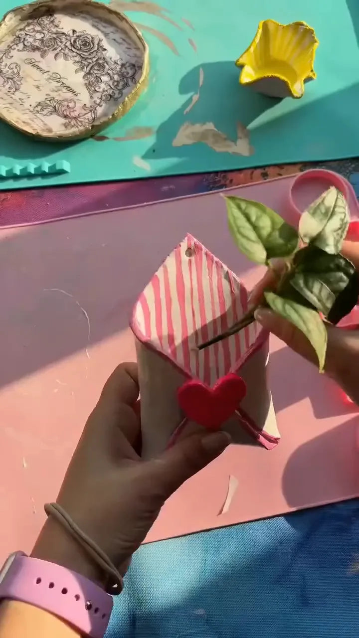 Reel — Clay with me modeling clay in use